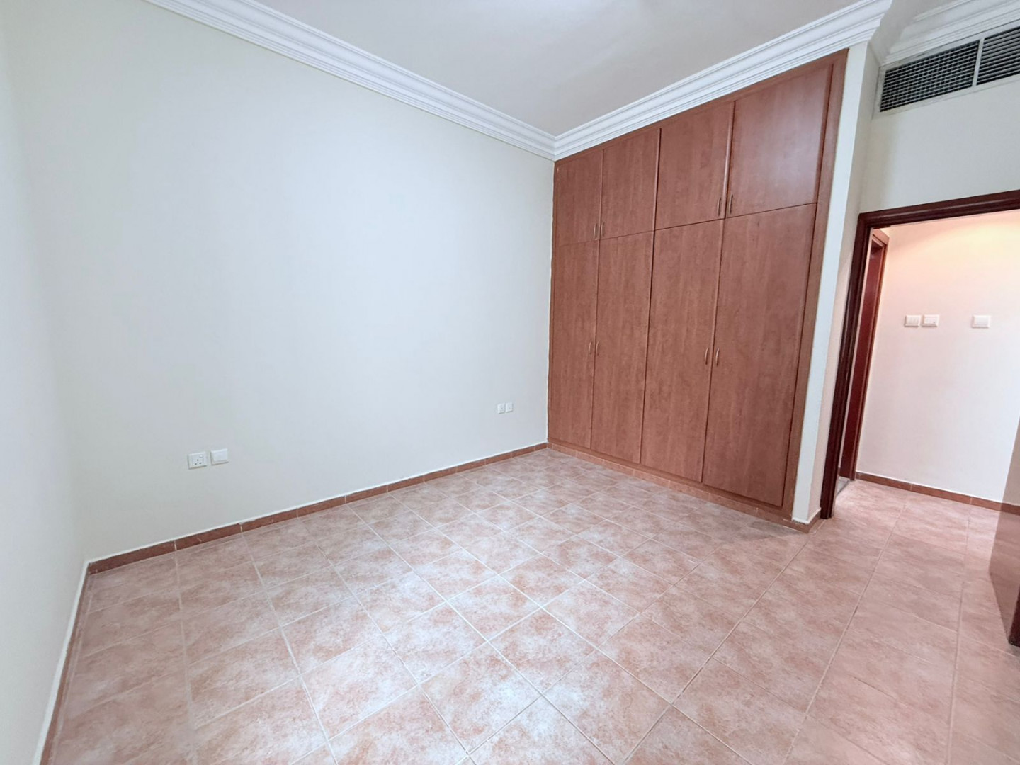 1bhk-llaygar-fy-almgaz-3-bgoar-hdyk-alsfy-mbashr-premium-1bhk-for-rent-in-al-majaz-3-next-to-al-safya-park51777285297.jpeg