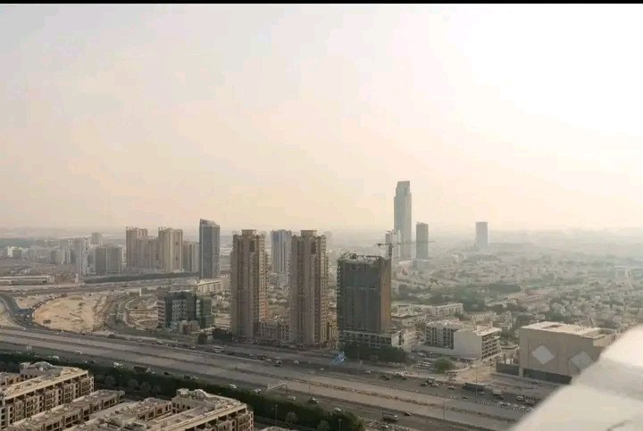 31st-floor-skyline-views-private-balcony01791142868.jpg