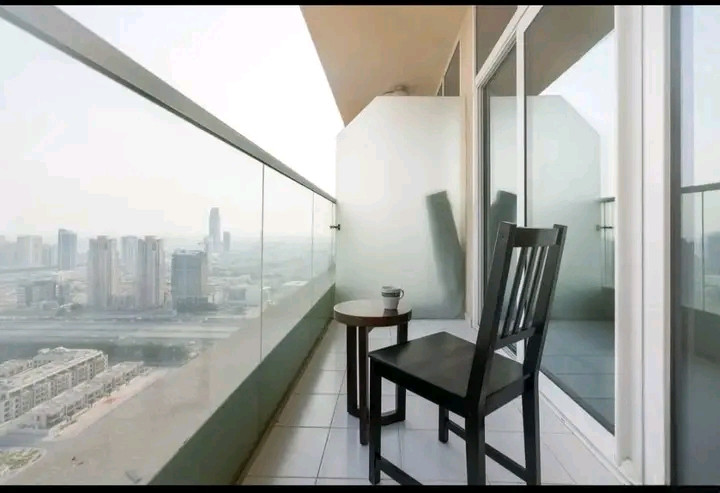 📍 31st Floor | Skyline Views | Private Balcony