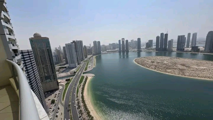 5-bedroom duplex with a living room and stunning views