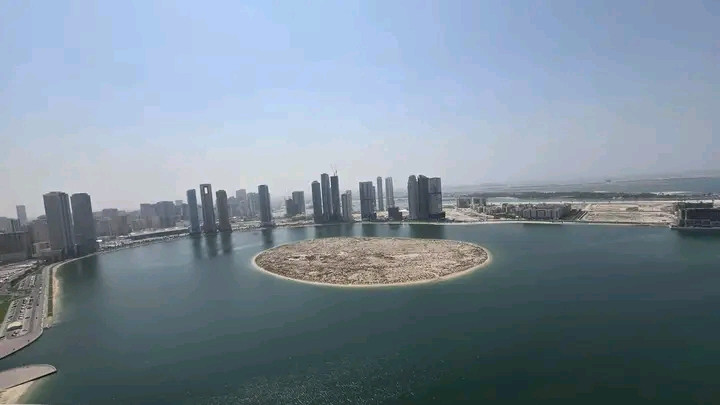 5-bedroom duplex with a living room and stunning views