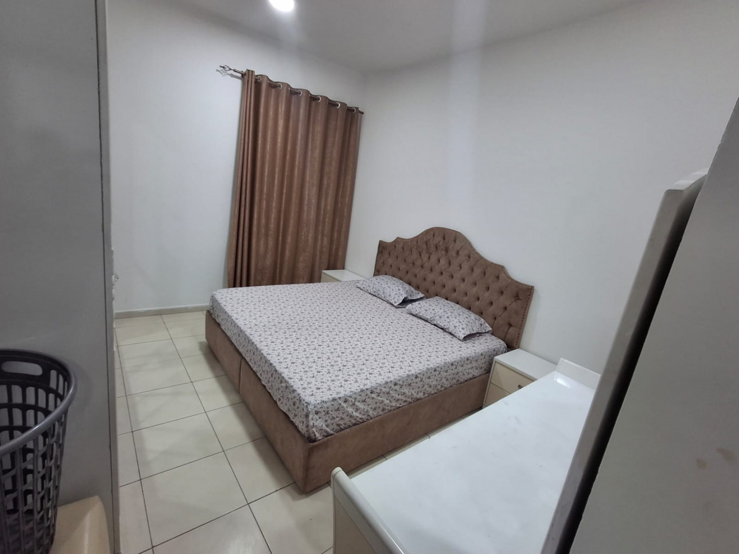 New offer: Furnished one-bedroom apartment with clean furnishings and a balcony.