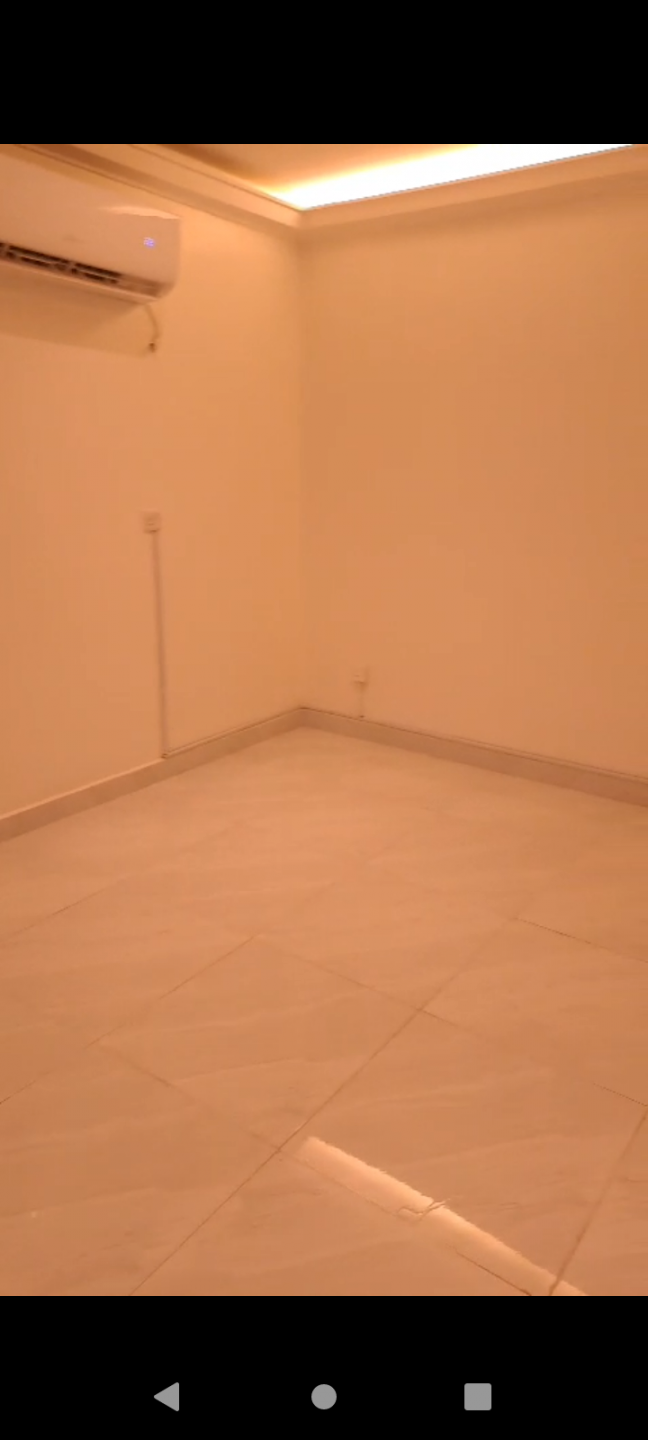 Arafa and Hall in Al-Aqiq neighborhood