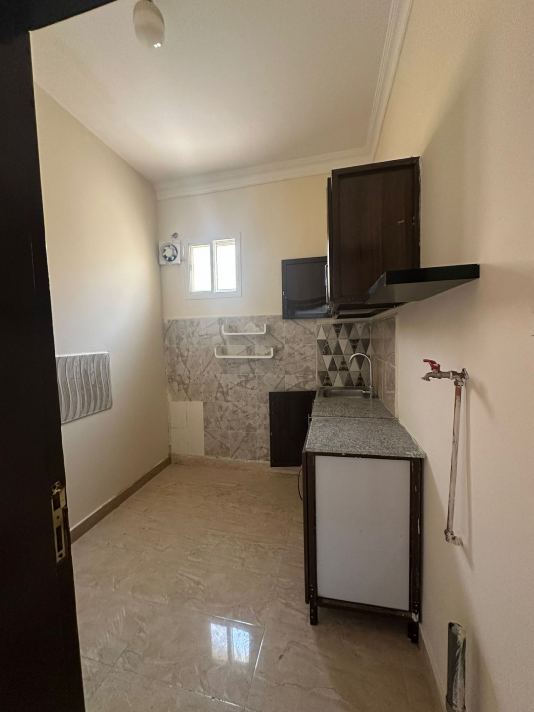 almtar-alkdym-khlf-almol61790466893.jpg