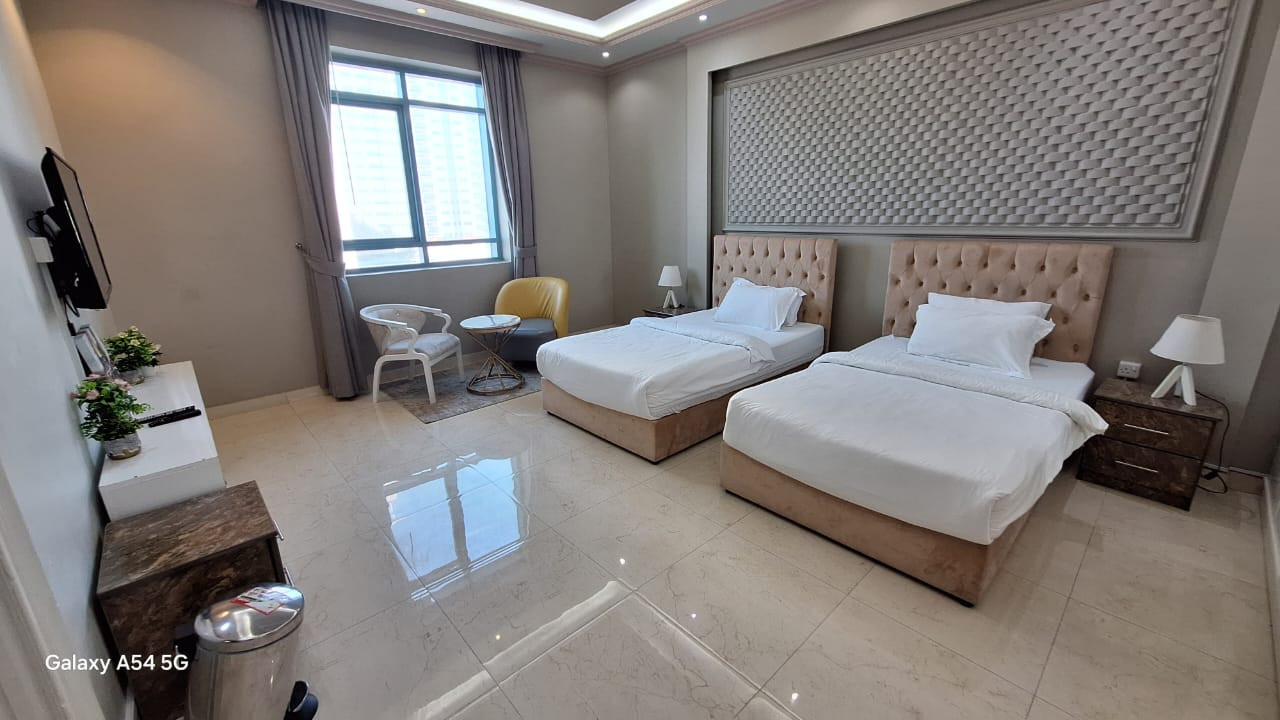 Palm 2 Corniche