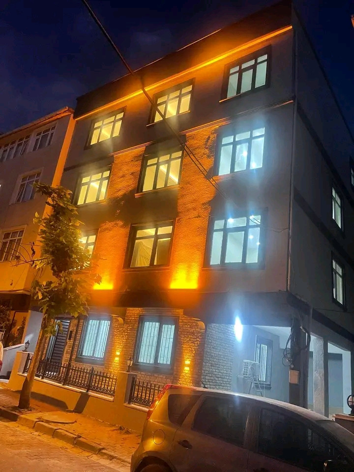 alshk3ghrf-mfroshh-mgddh-mn-aldakhl01790969162.jpg