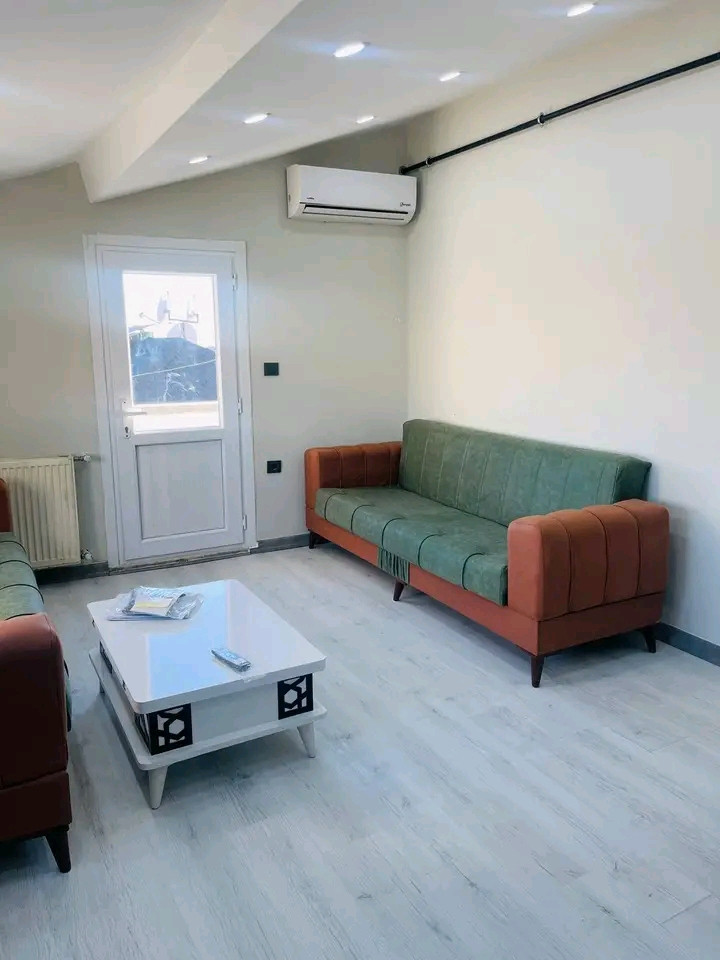 The apartment has 3 furnished rooms and has been renovated inside.