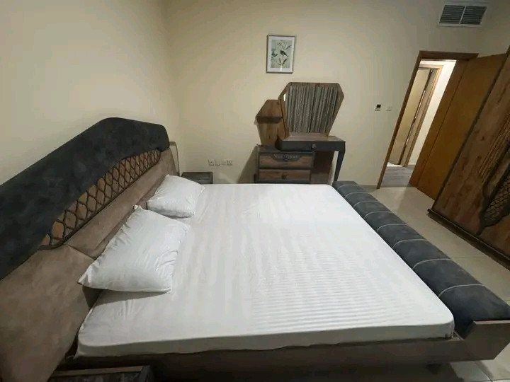 First tenant in a one-bedroom apartment