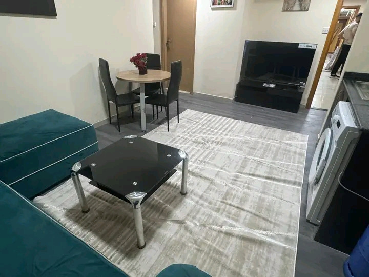 First tenant in a one-bedroom apartment