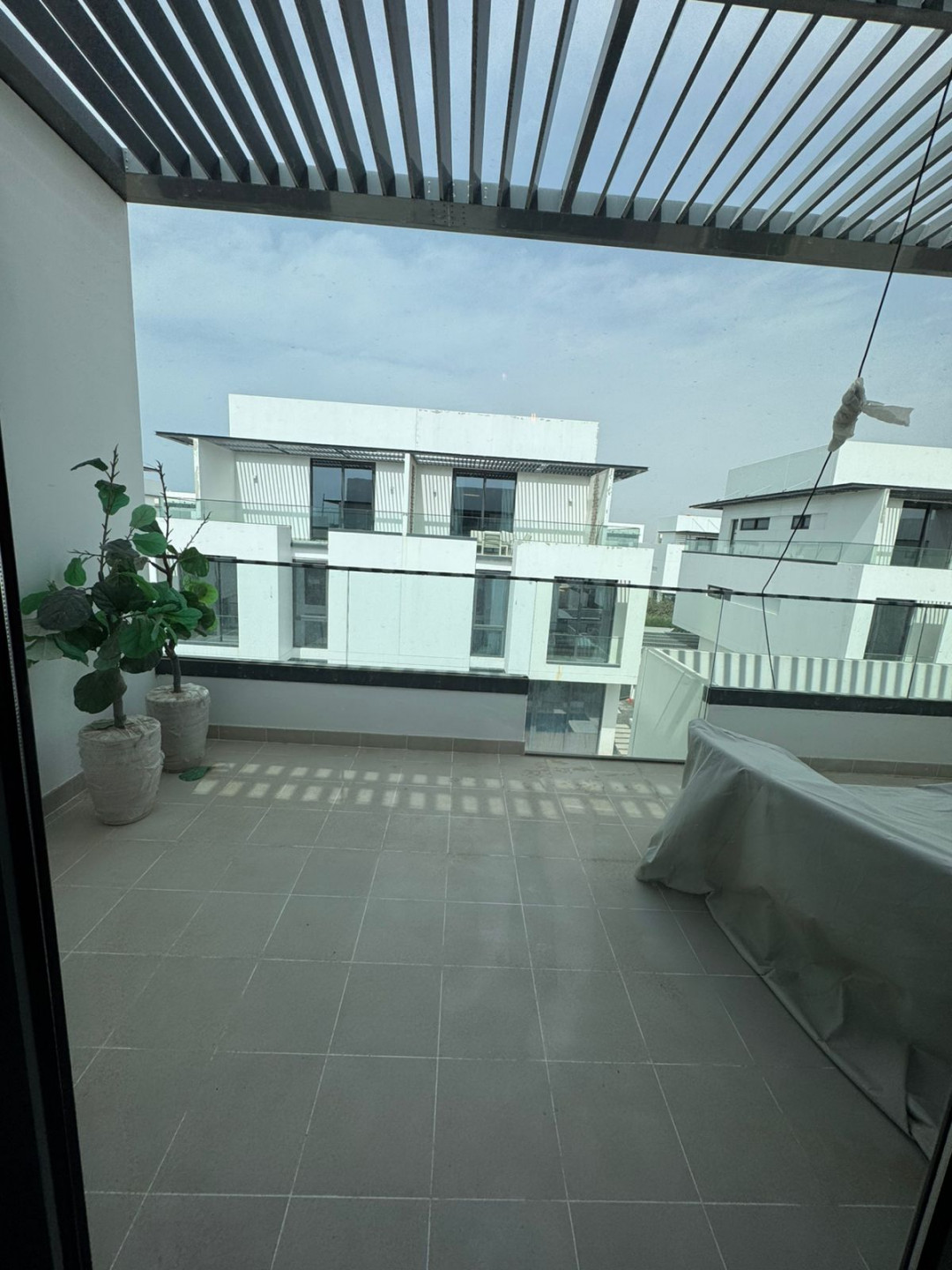 The most luxurious and beautiful villa in the United Arab Emirates, Sharjah, Al Hamriya area, a villa in the most beautiful location project.