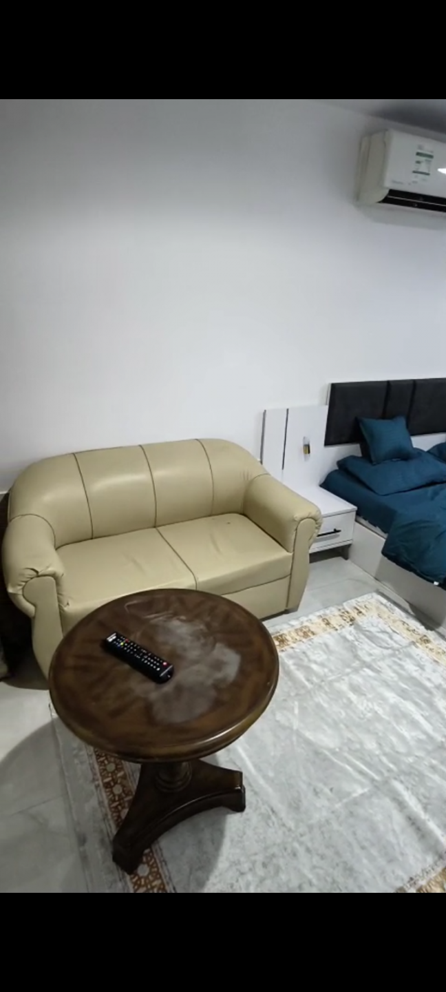 First occupancy fully furnished studio