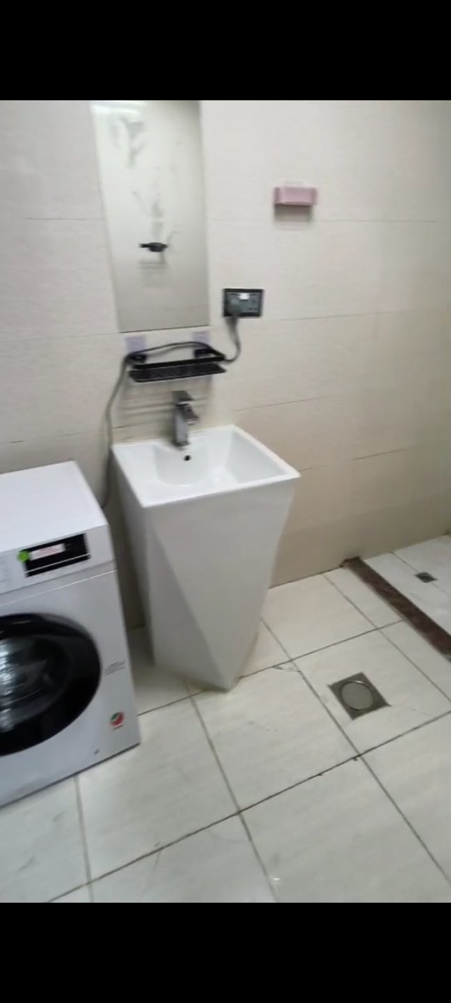 First occupancy fully furnished studio