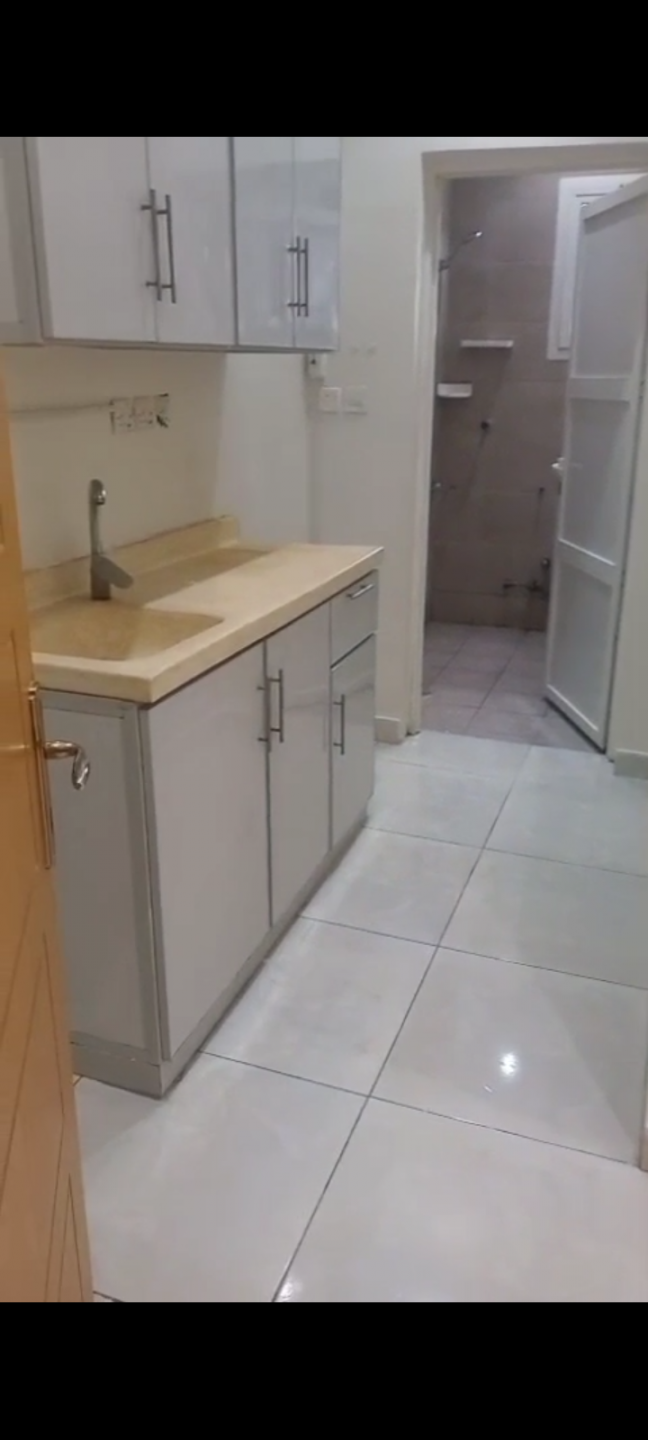 Studio B, Al Hamra District