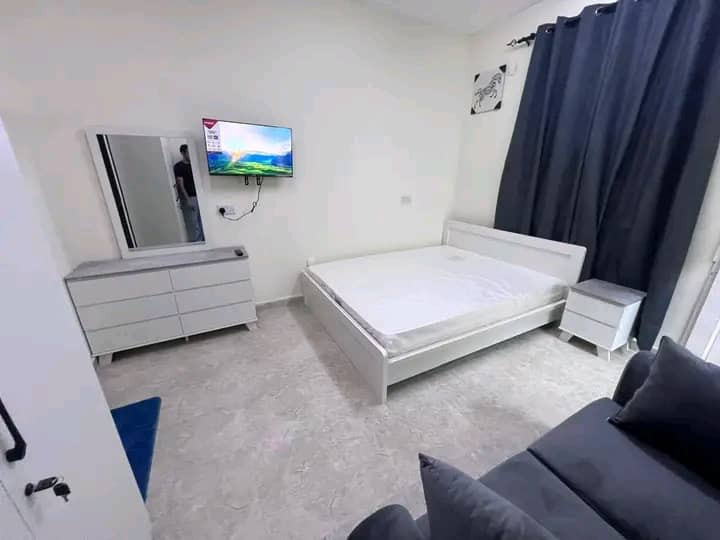 Studio with private entrance in Busher