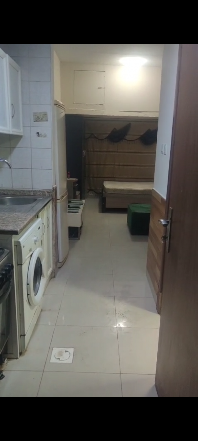 Luxury studio in Rashidiya