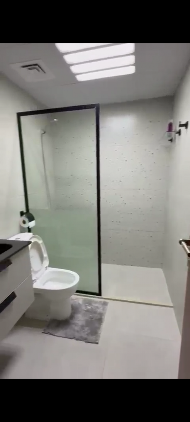 Luxury hotel-furnished studio