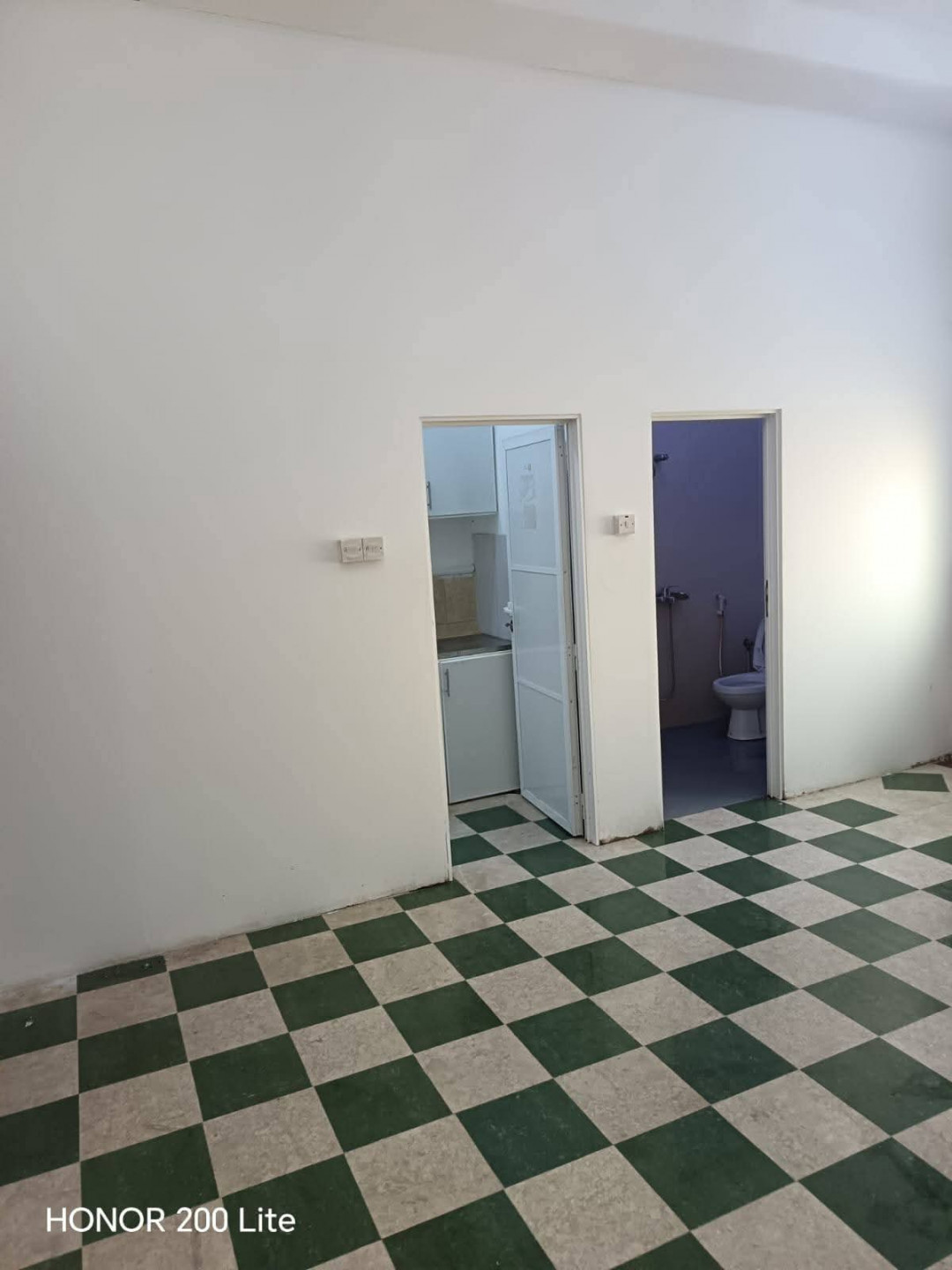 Studio in Al-Adhaiba