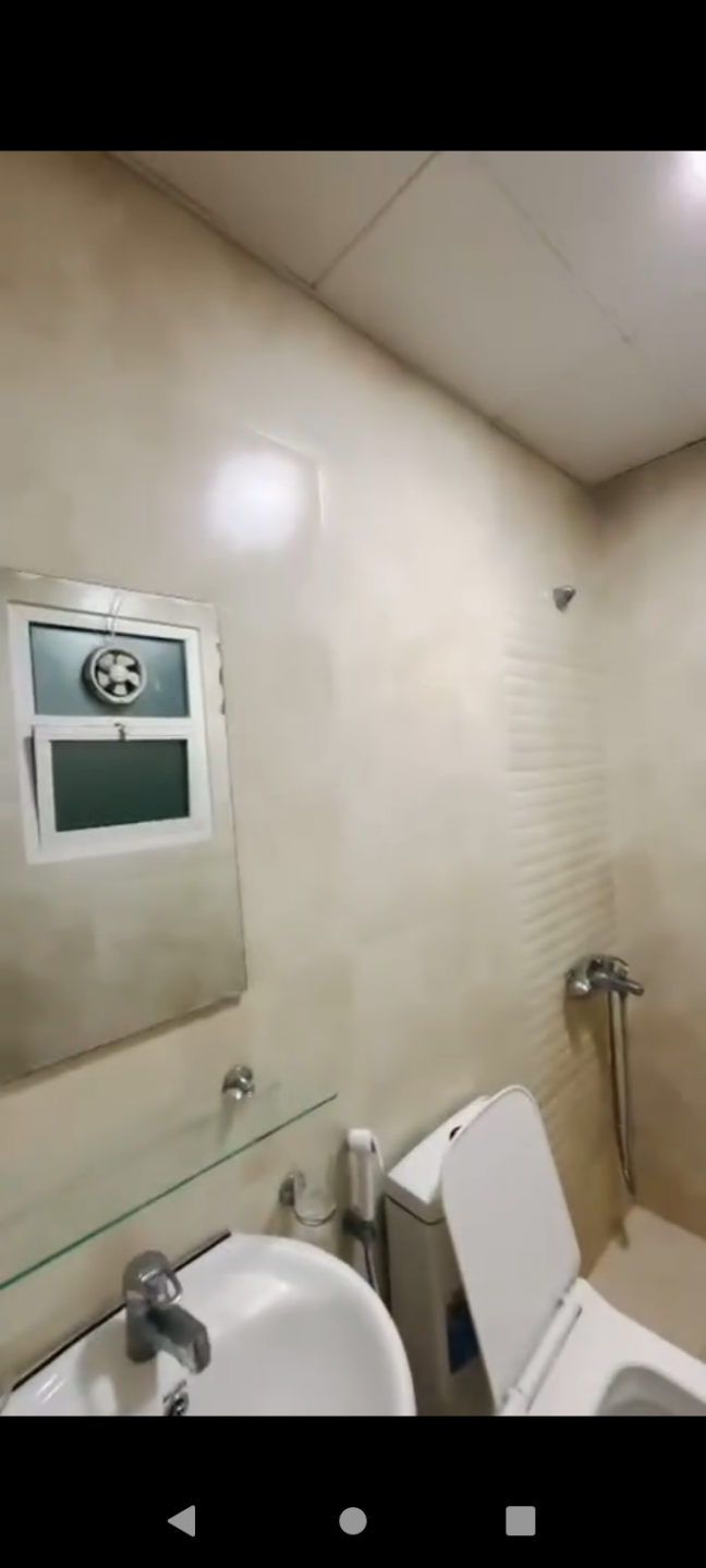 Unfurnished studio apartment in Al Mushrif