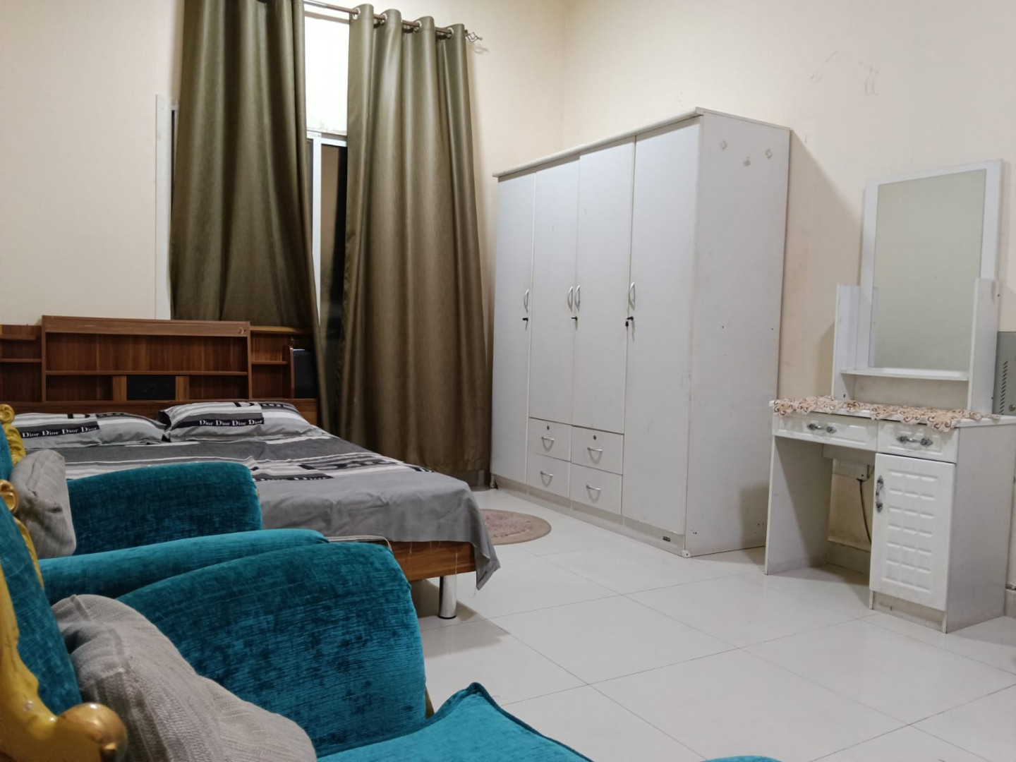 astdyo-fy-alnaaymy-khlf-alraby-alkhdraaa01783450144.jpg