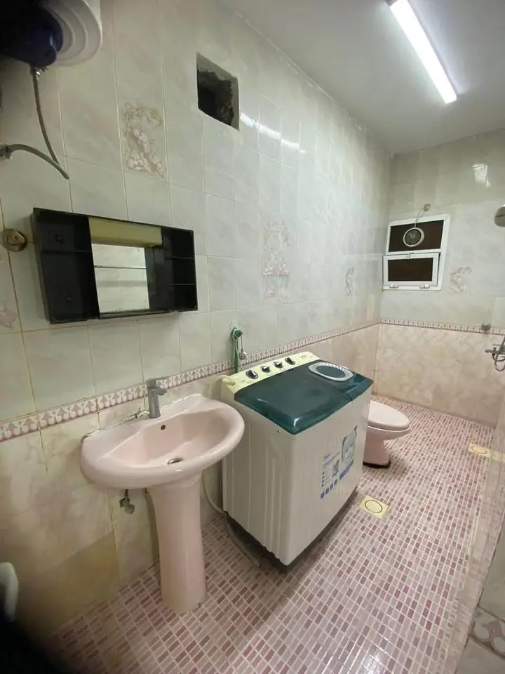 Studio apartment with room, bathroom, and kitchen. First occupancy.