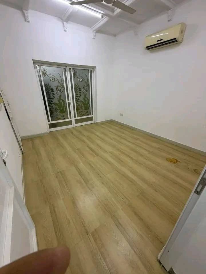 Studio apartment with a standard kitchen