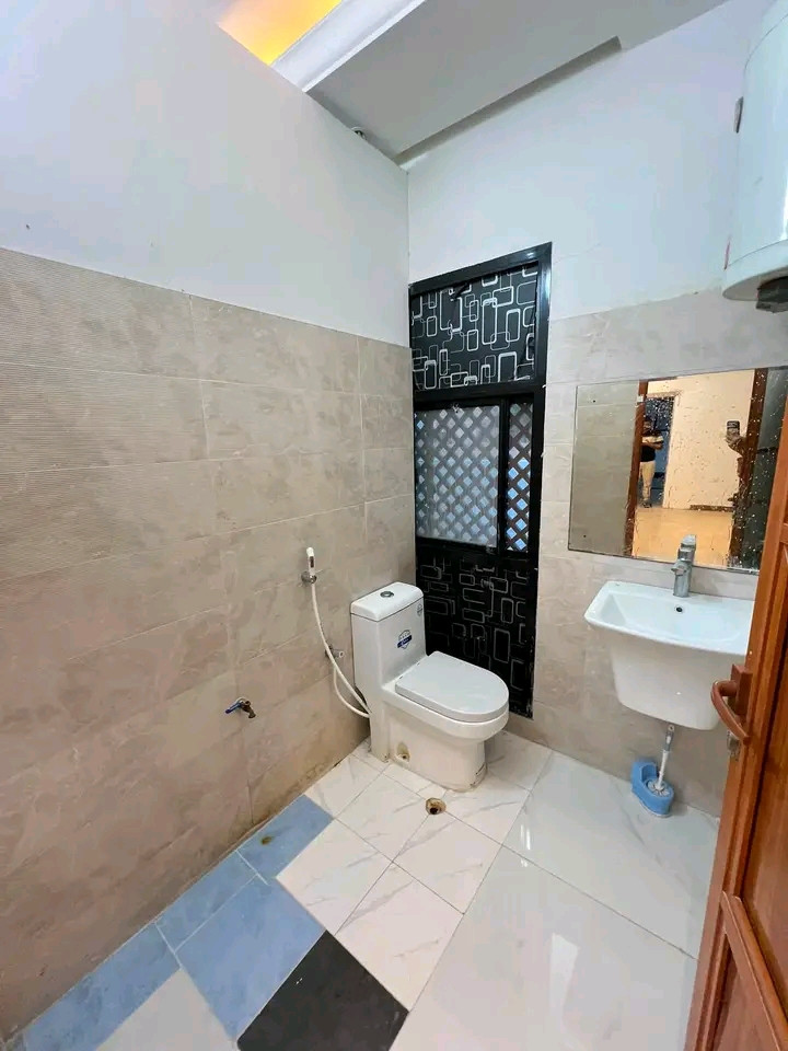 Studio apartment with room, bathroom, and kitchen in Al-Azaiba