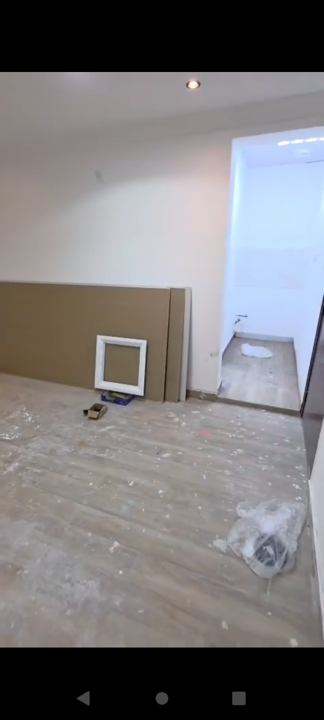 Unfurnished studio in Al Khalidiyah