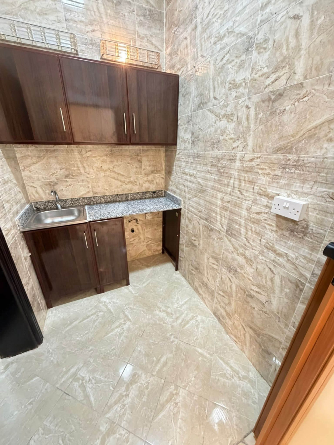 Unfurnished studio in Al Maamoura
