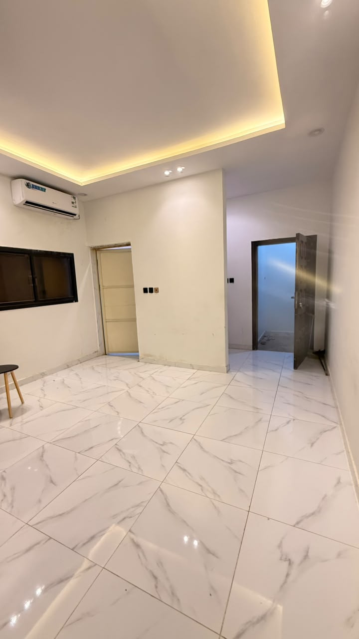 Studio apartment in Al Rawdah neighborhood, one room, bathroom, and kitchen.