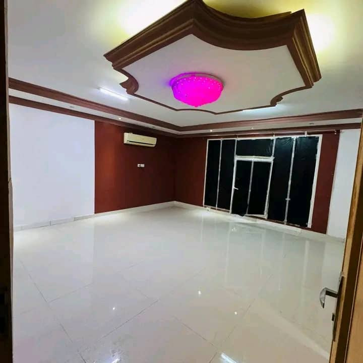 Large studio with a large balcony