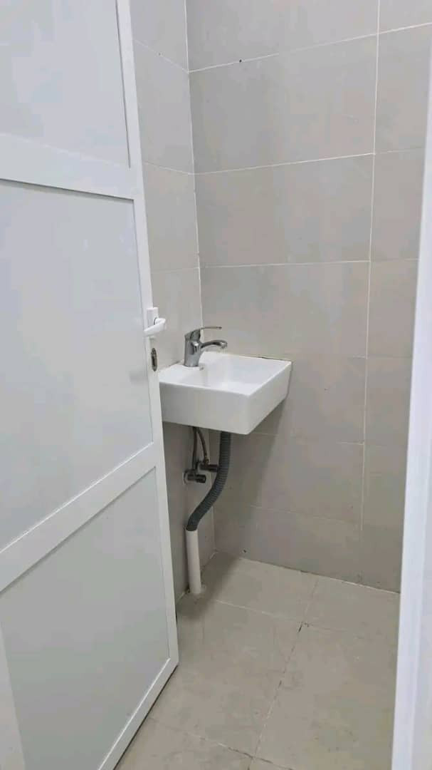 Large studio with private entrance
