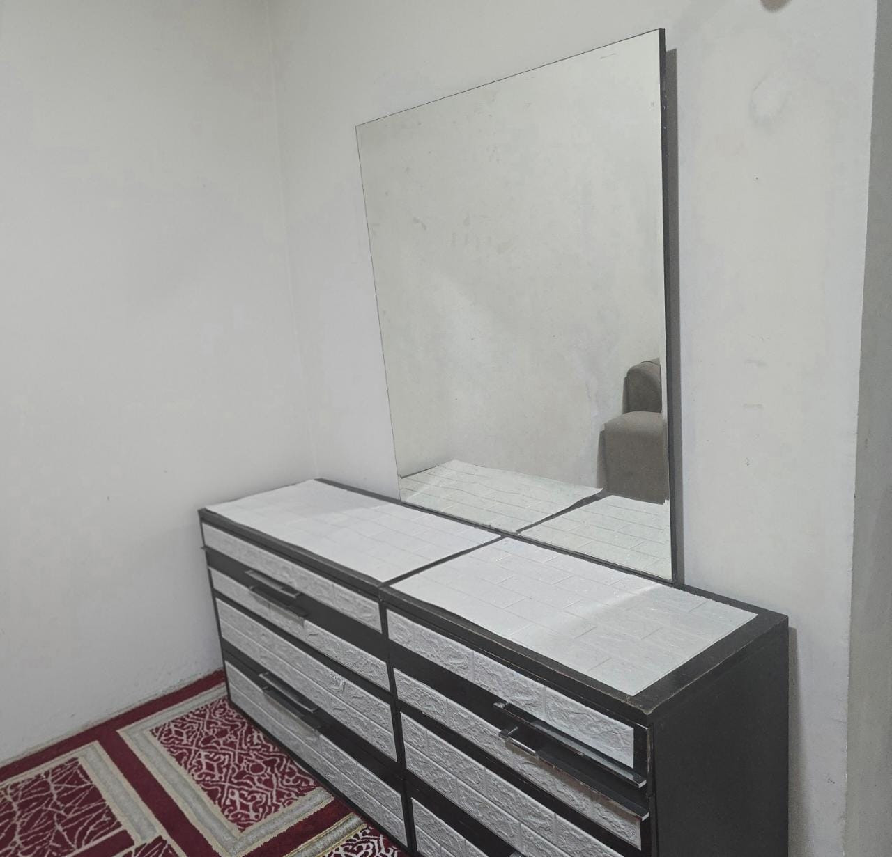 Large furnished studio