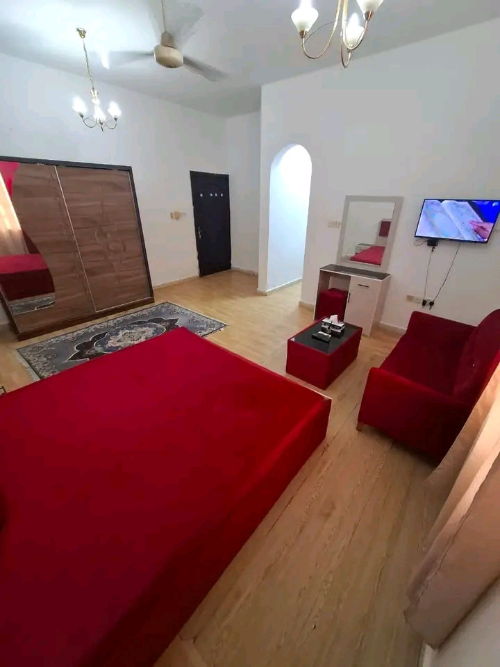 Private studio in Al Ghubra
