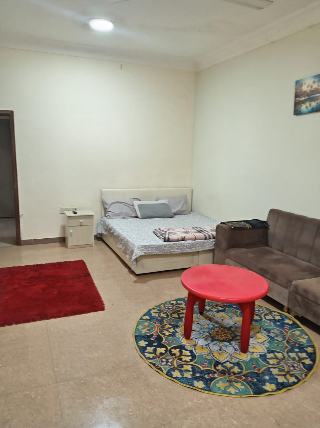 Studio behind Abu Al-Qasim Mosque, Al-Khuwair South