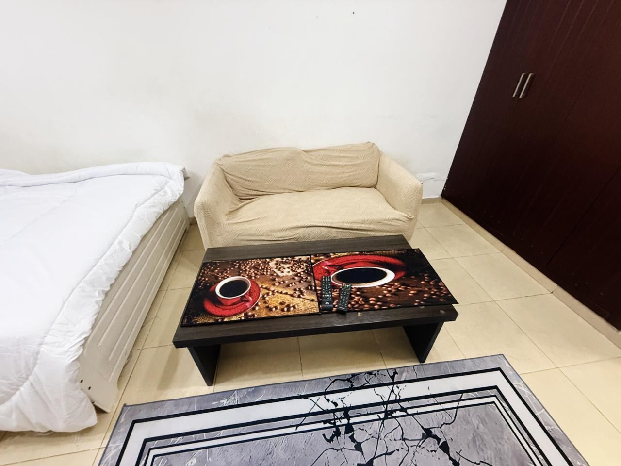 Studio for rent, separate kitchen