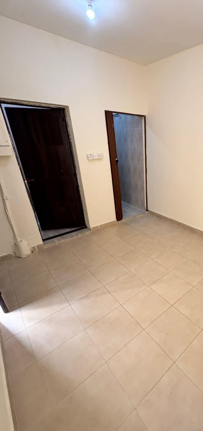Studio apartment for one person in Al-Aziziyah