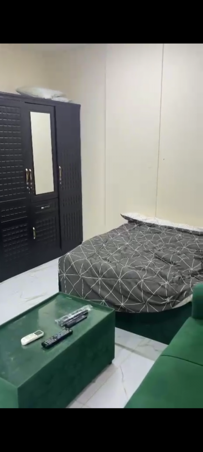 Fully furnished studio