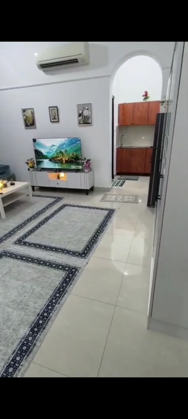 Fully furnished studio including services