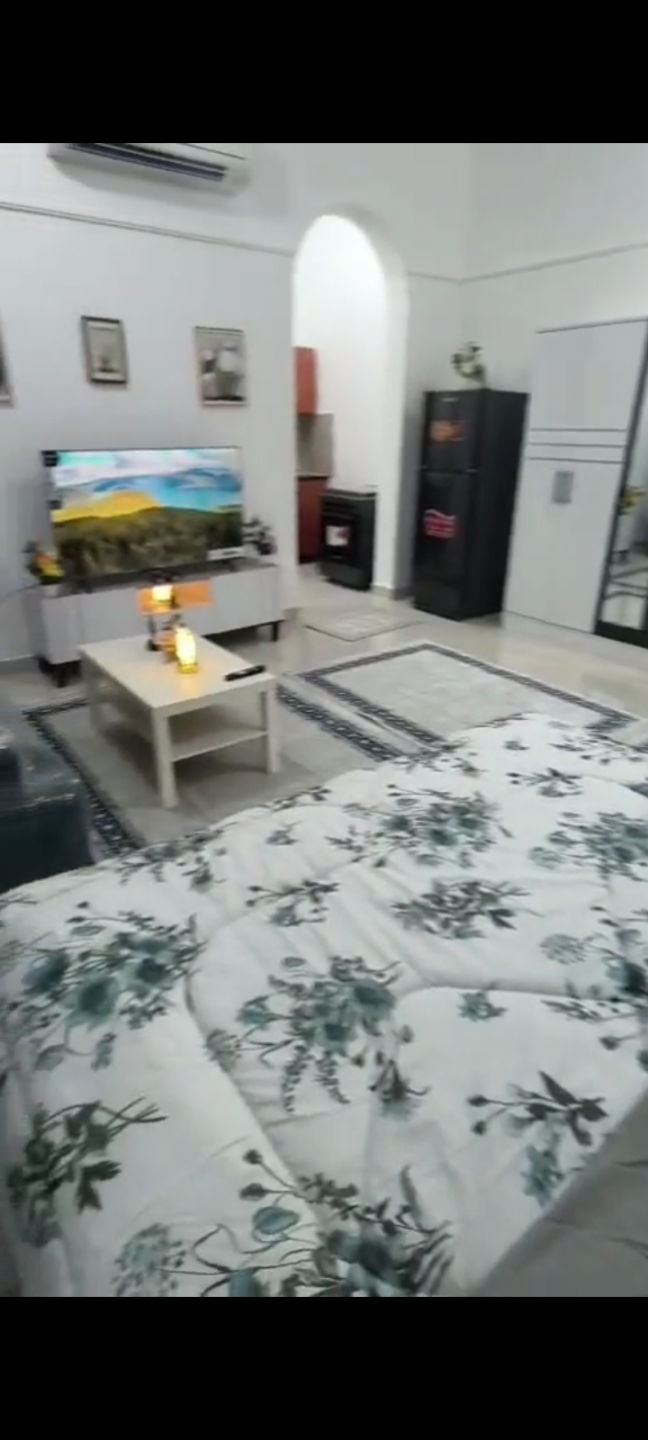 Fully furnished studio including services