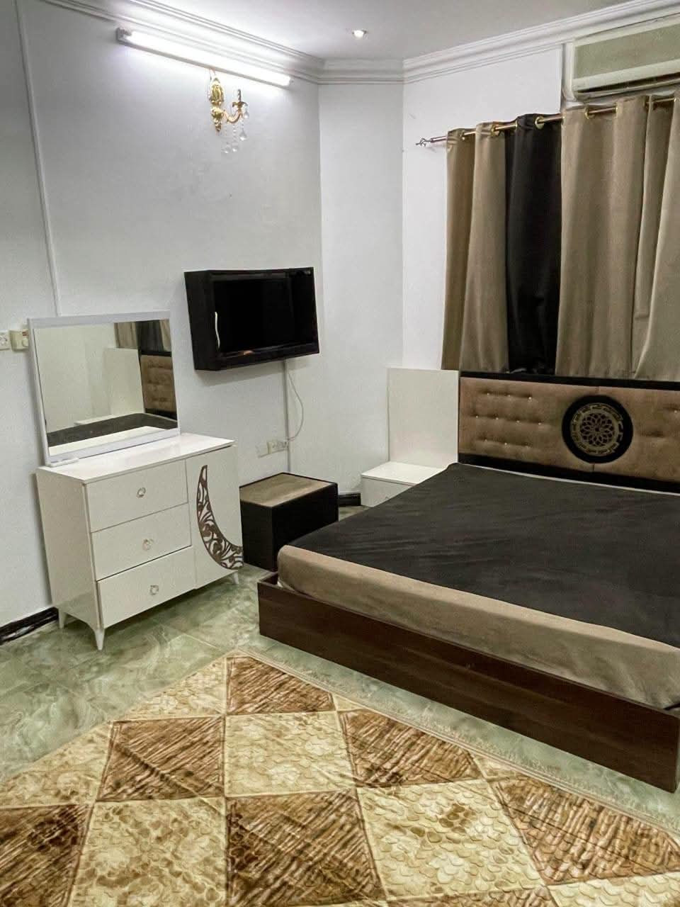 Fully furnished studio