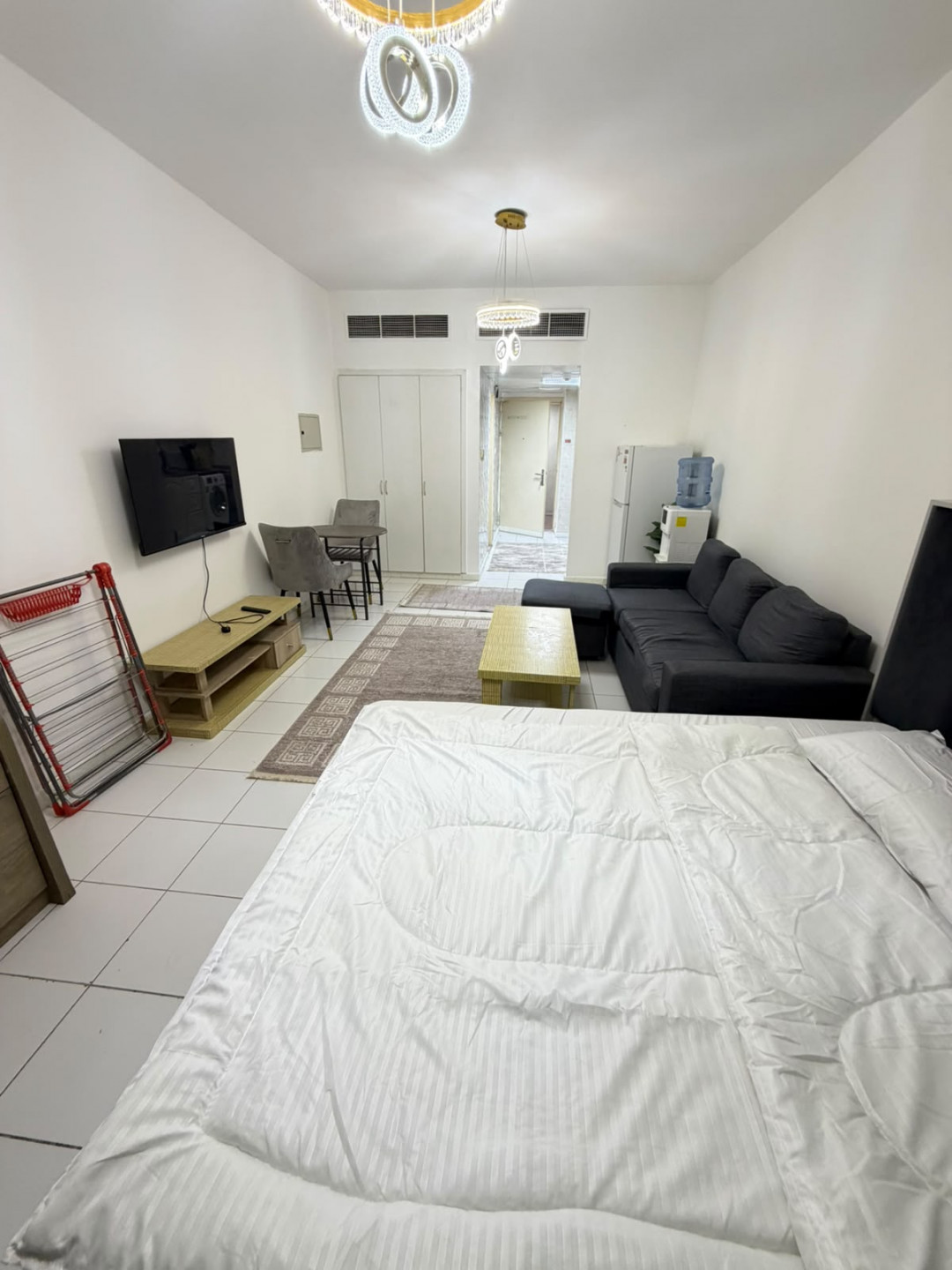Furnished studio in collaboration