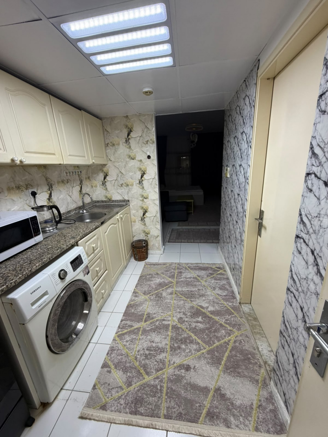 Furnished studio in collaboration