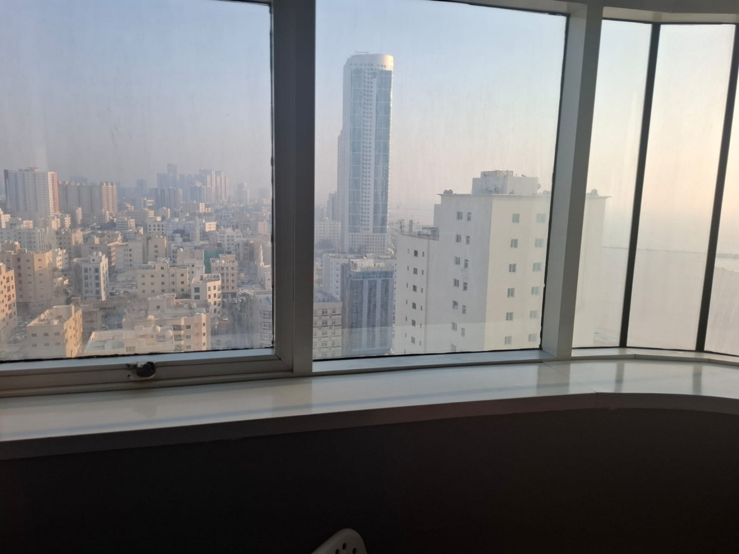 Furnished studio with hotel-style furniture