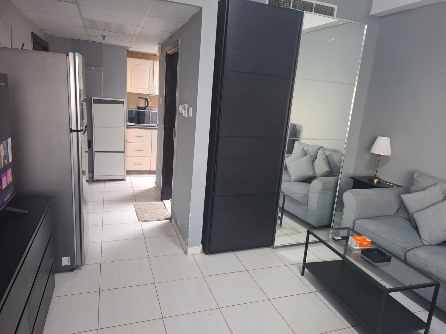 Furnished studio with hotel-style furniture