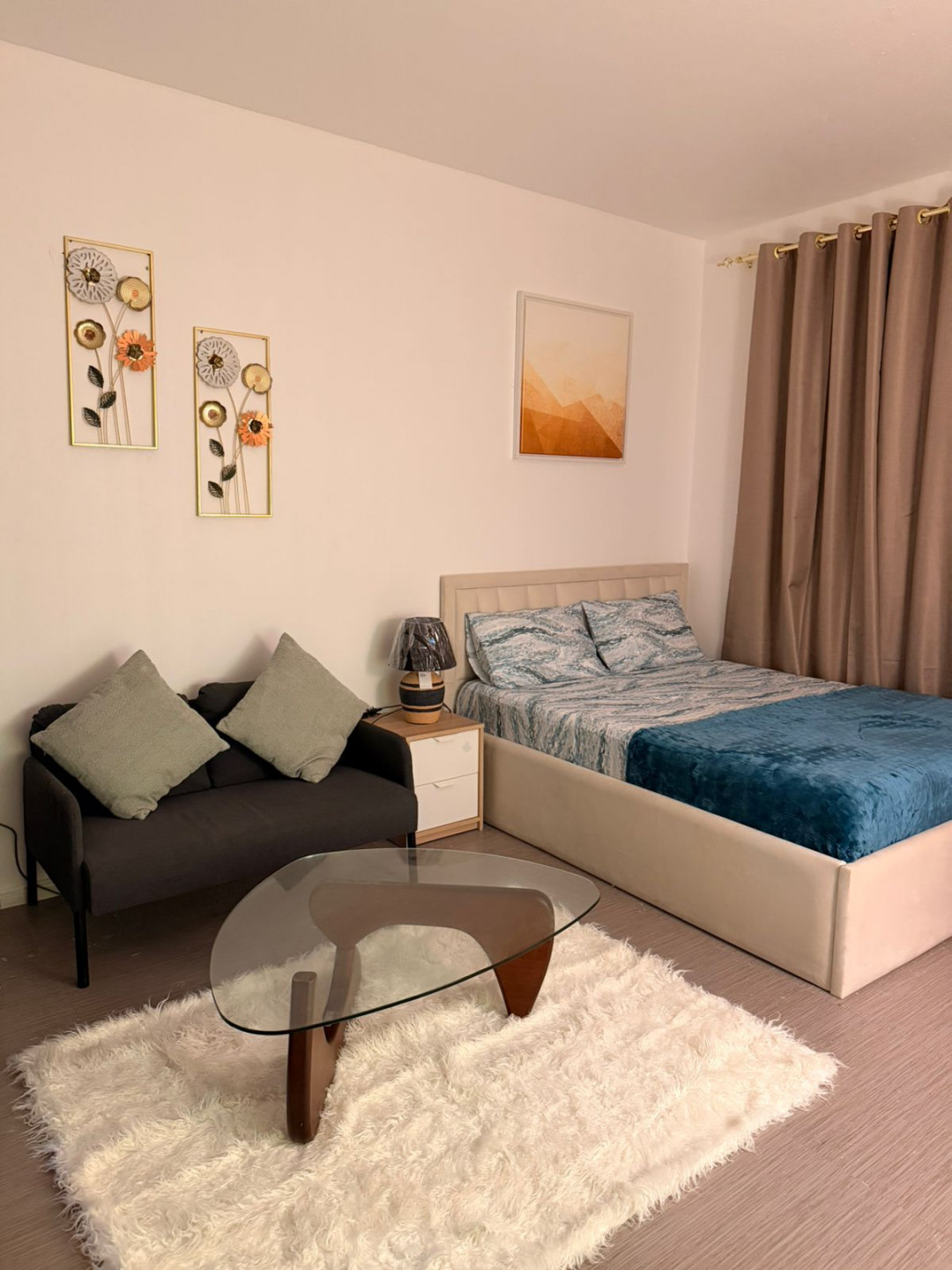 Furnished studio with hotel-style furniture