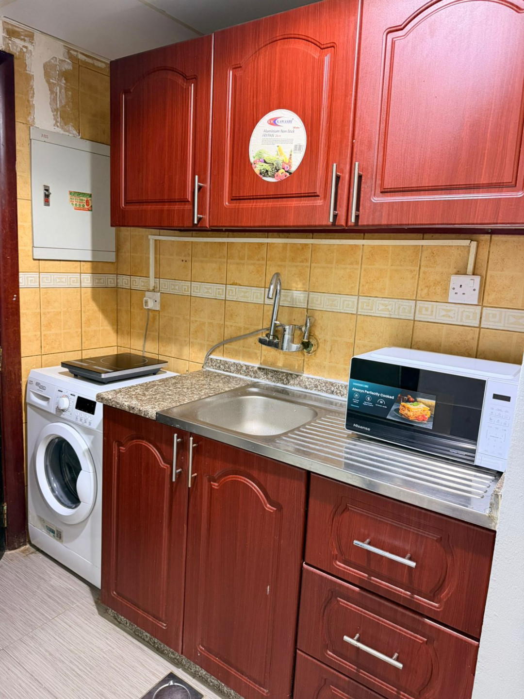 Furnished studio with hotel-style furniture