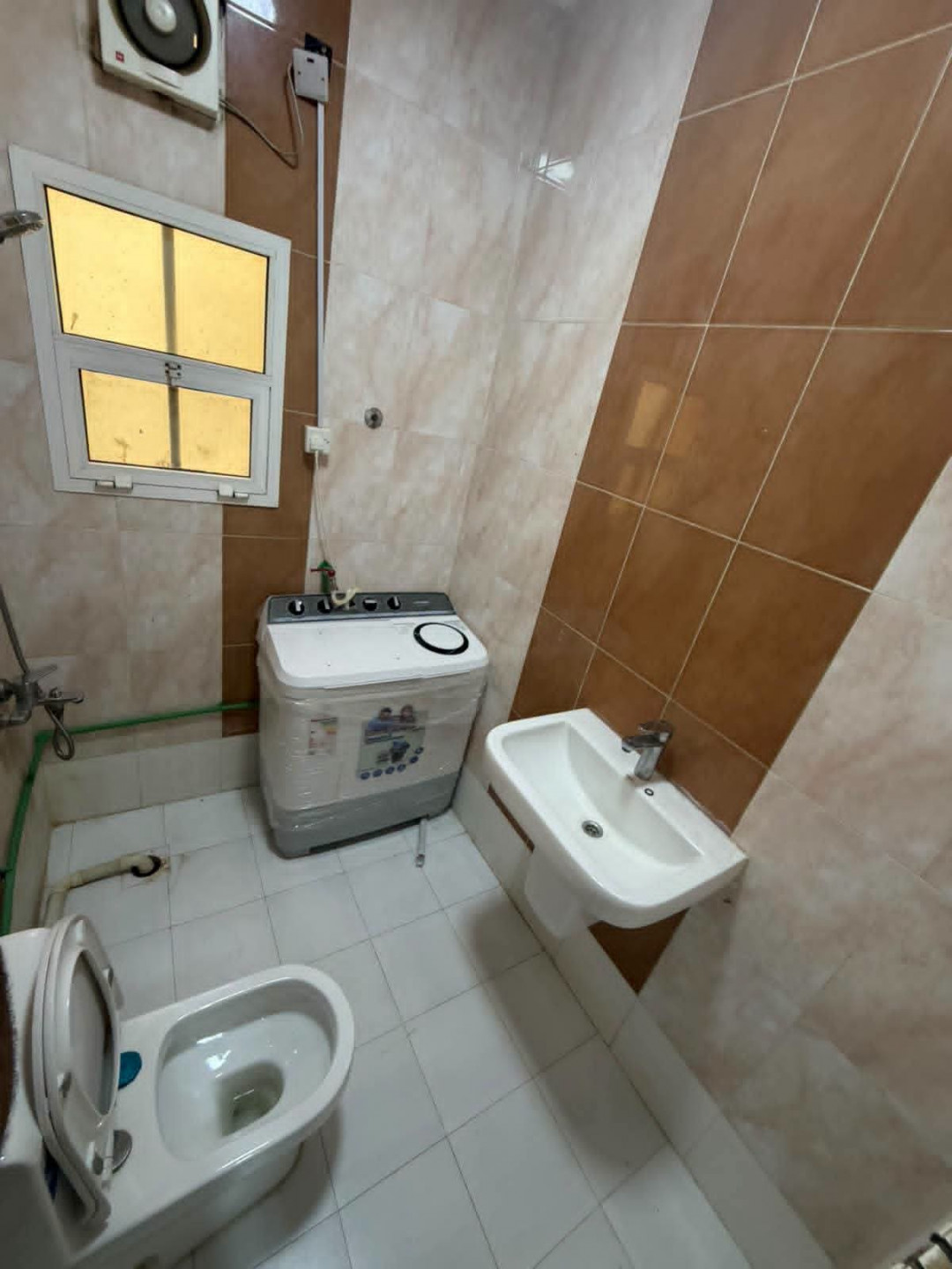 Furnished studio apartment in Al Mawaleh South