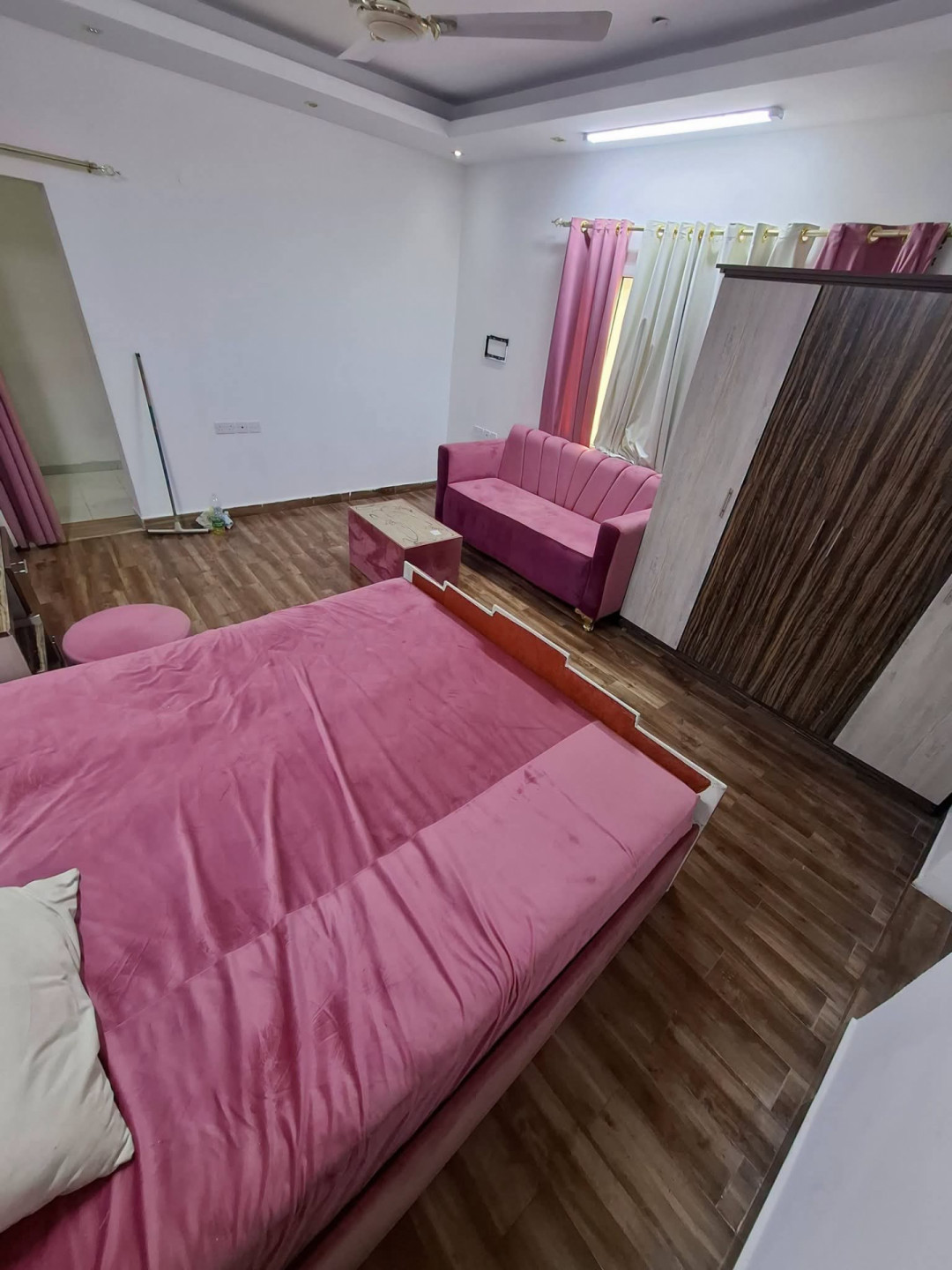 Furnished studio apartment with new furniture for rent