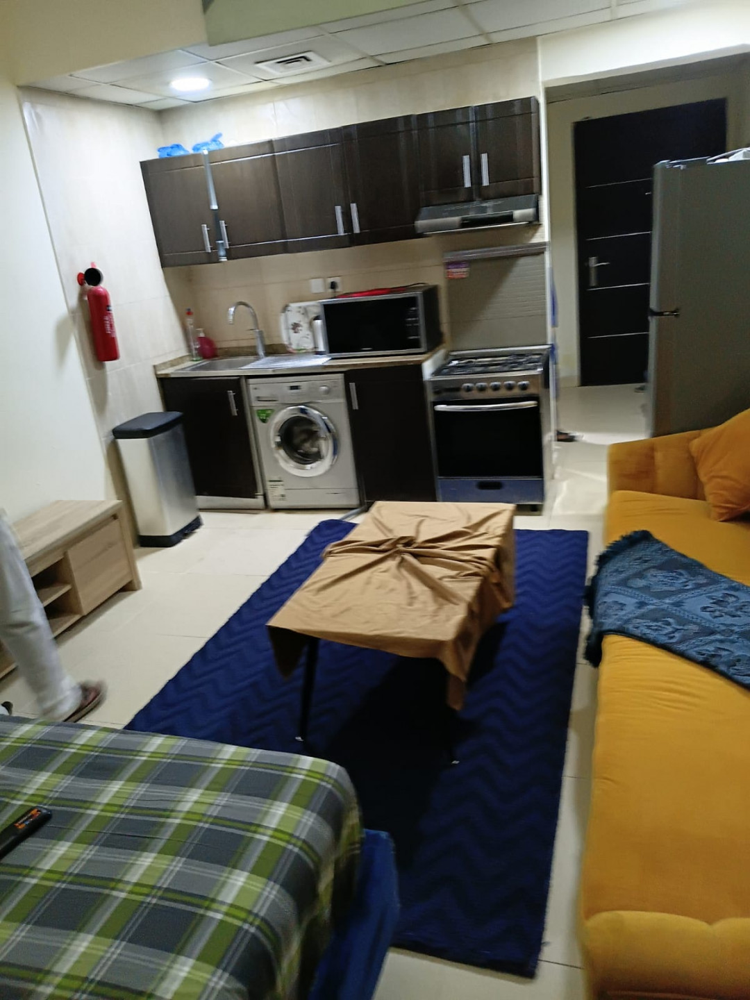 astdyo-mfrosh-frsh-ndyf-llaygar-alshhry51787594352.jpg