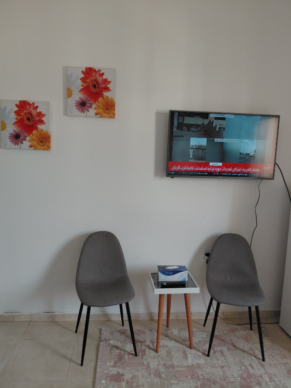 Furnished studio apartment, clean furnishings